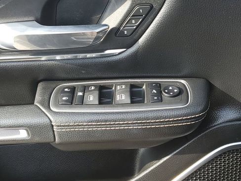 Used 2022 RAM 1500 Laramie image 22