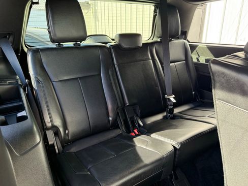 Used 2018 Ford Expedition XLT w/ Equipment Group 202A image 12