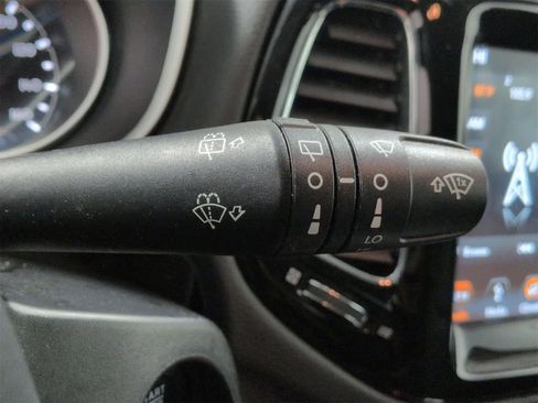 Certified 2018 Jeep Compass Limited w/ Navigation Group image 25