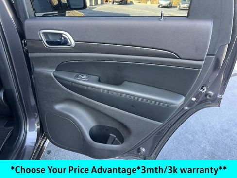 Certified 2017 Jeep Grand Cherokee Altitude image 17