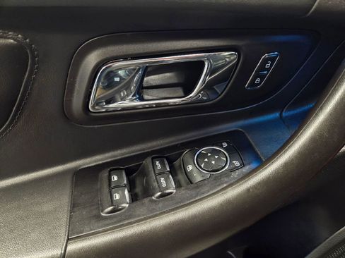 Used 2016 Ford Taurus Limited w/ Equipment Group 301A image 41