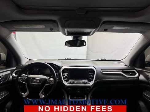 Used 2020 GMC Acadia SLT w/ Driver Alert Package II image 12