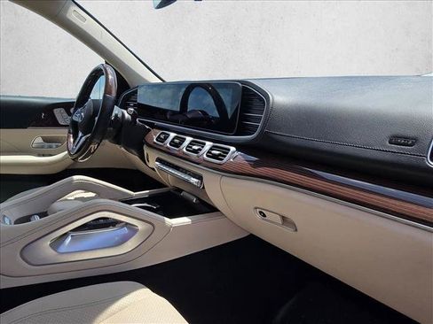 Certified 2022 Mercedes-Benz GLS 450 4MATIC image 22