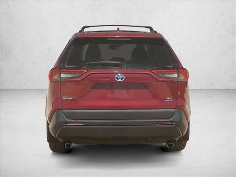 Used 2024 Toyota RAV4 LE AWD/4WD image 7