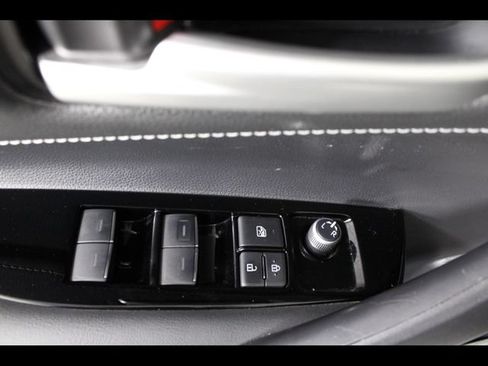 Used 2021 Toyota Corolla SE FWD image 18