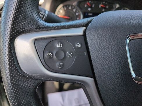 Used 2023 GMC Acadia SLE w/ Driver Convenience Package image 19