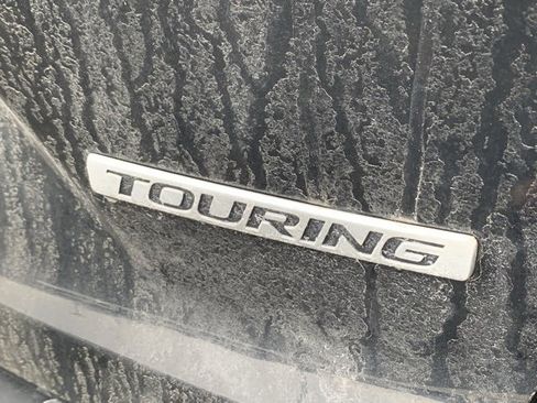 Used 2020 Honda CR-V Touring image 4