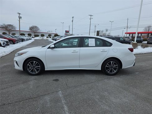 Used 2024 Kia Forte LXS image 8
