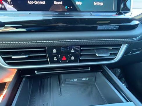 New 2026 Volkswagen Atlas Cross Sport SE AWD/4WD image 16