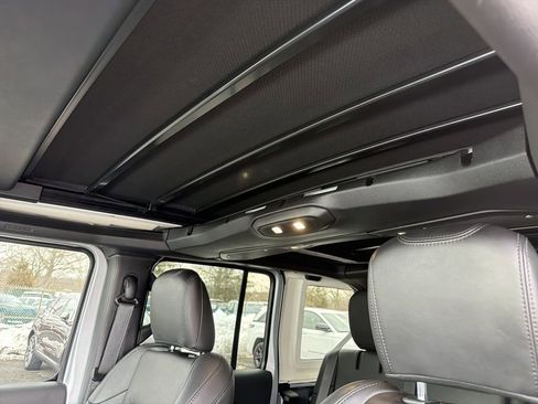 Used 2024 Jeep Wrangler High Altitude image 29