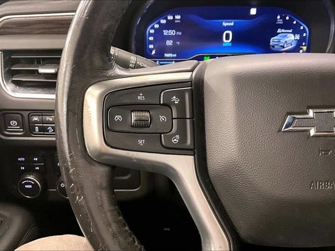 Used 2022 Chevrolet Tahoe Z71 w/ Luxury Package AWD/4WD image 17