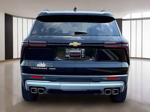 Used 2025 Chevrolet Traverse LT AWD/4WD image 5