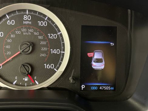 Certified 2021 Toyota Corolla SE w/ SE Premium Package FWD image 19
