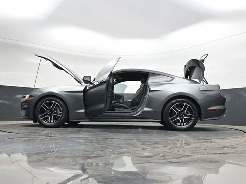Used 2023 Ford Mustang Premium RWD image 39