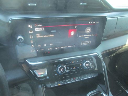 Used 2022 GMC Sierra 1500 AT4 w/ AT4 Preferred Package AWD/4WD image 28