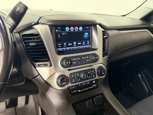 Used 2019 GMC Yukon XL SLE w/ SLE Value Package AWD/4WD image 15