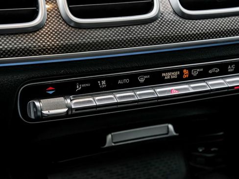 Used 2021 Mercedes-Benz GLS 580 4MATIC image 32