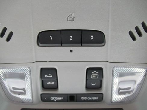 Used 2020 Chevrolet Equinox Premier AWD/4WD image 30
