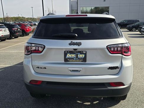 New 2026 Jeep Compass Latitude image 14