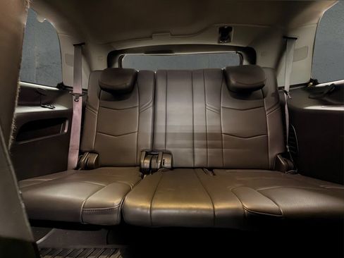 Used 2015 Cadillac Escalade Premium AWD/4WD image 27