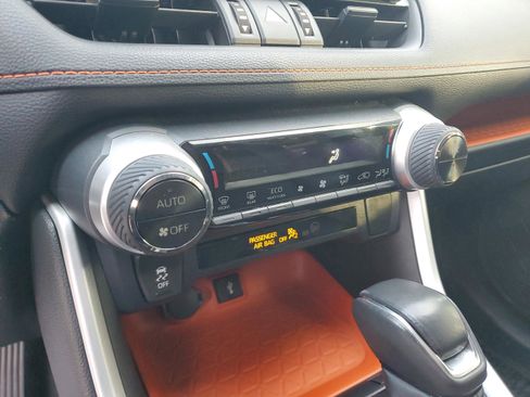 Used 2020 Toyota RAV4 Adventure image 17