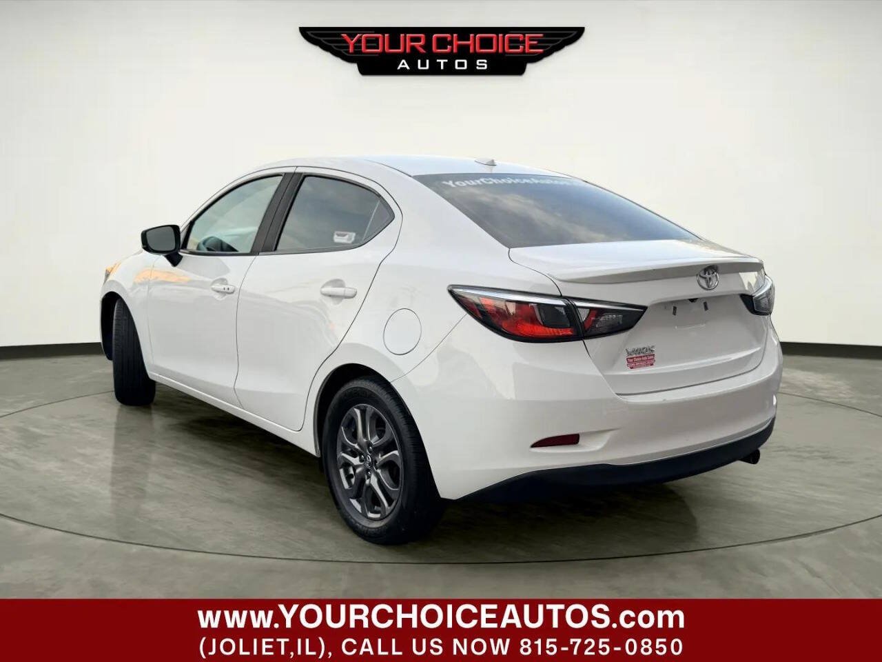 Used 2020 Toyota Yaris LE FWD image 3