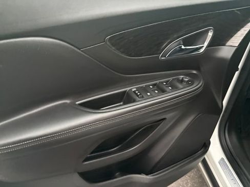 Used 2015 Buick Encore Base image 9