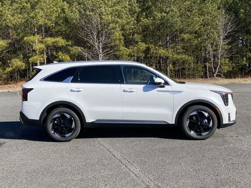 Used 2025 Kia Sorento EX image 1