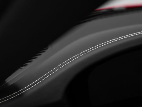 Used 2025 Porsche 911 Carrera image 38