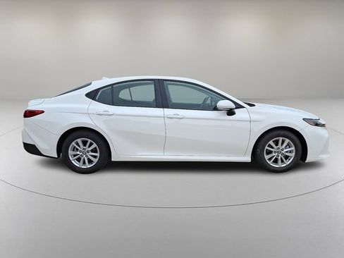 Used 2025 Toyota Camry LE FWD image 12