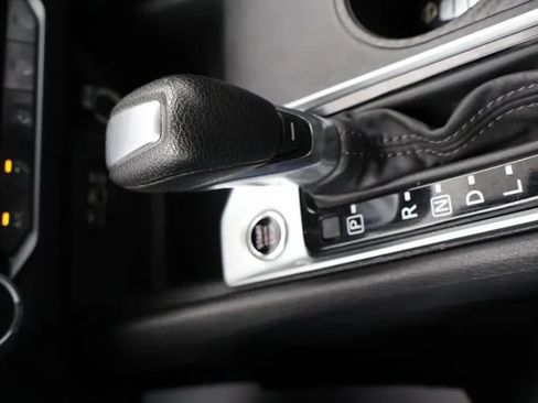Used 2025 Nissan Altima 2.5 SV FWD image 33