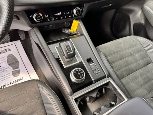 Used 2023 Mitsubishi Outlander SE AWD/4WD image 18