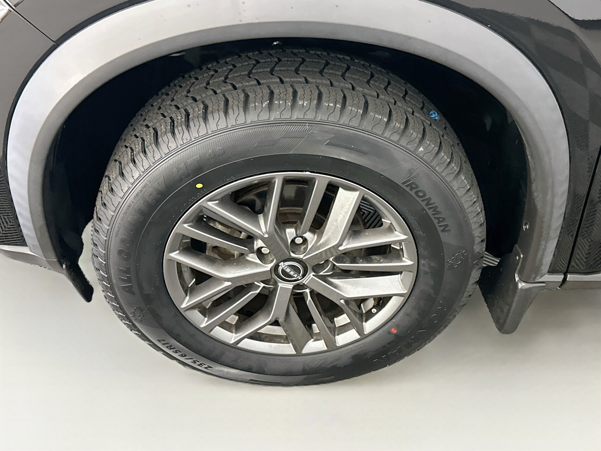 Used 2023 Nissan Rogue S AWD/4WD image 11