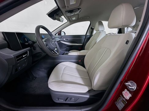 Used 2025 Hyundai Sonata SEL FWD image 13