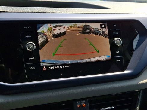 Certified 2023 Volkswagen Taos SE w/ Black Wheel Package AWD/4WD image 17