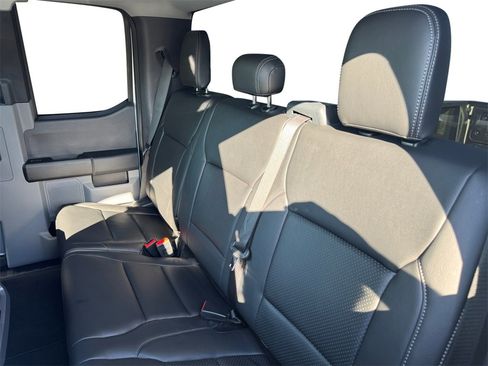 Used 2025 Ford F250 XLT image 13