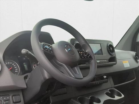 New 2024 Mercedes-Benz Sprinter 2500 image 3