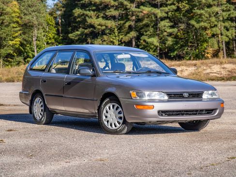 Used 1995 Toyota Corolla DX image 3