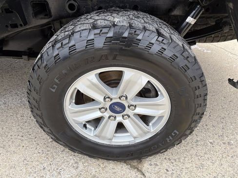 Used 2019 Ford F150 XLT image 13