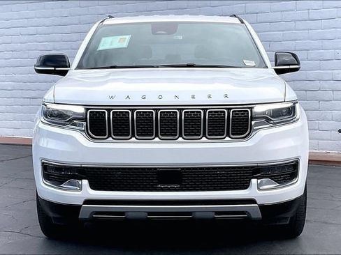 Certified 2023 Jeep Wagoneer L Series II RWD image 2