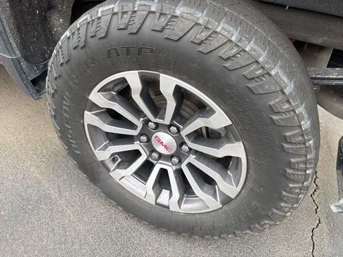 Used 2019 GMC Sierra 1500 AT4 w/ Off Road Performance Package image 13