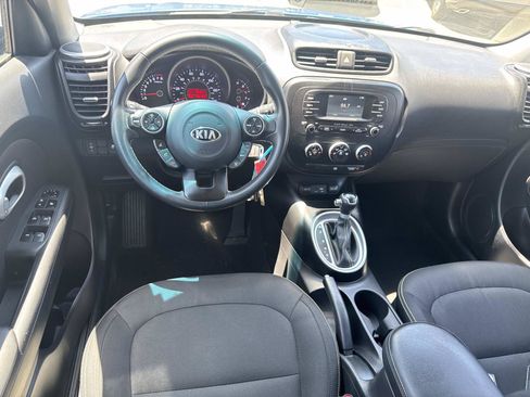 Used 2016 Kia Soul + w/ Designer's Package FWD image 9