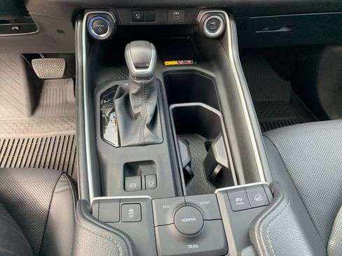 Used 2025 Toyota Grand Highlander AWD Hybrid image 27