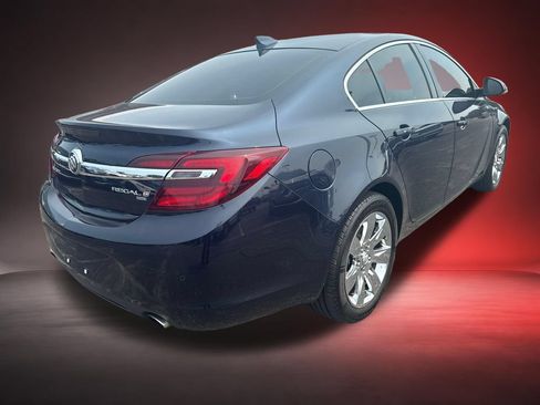 Used 2017 Buick Regal Premium w/ Experience Buick Package AWD/4WD image 4