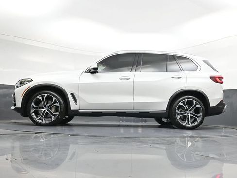 Used 2023 BMW X5 xDrive40i w/ Premium Package AWD/4WD image 39