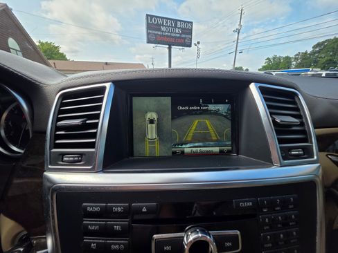 Used 2016 Mercedes-Benz GL 450 4MATIC image 12