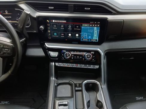 Used 2024 GMC Sierra 2500 Denali w/ Denali Reserve Package image 3