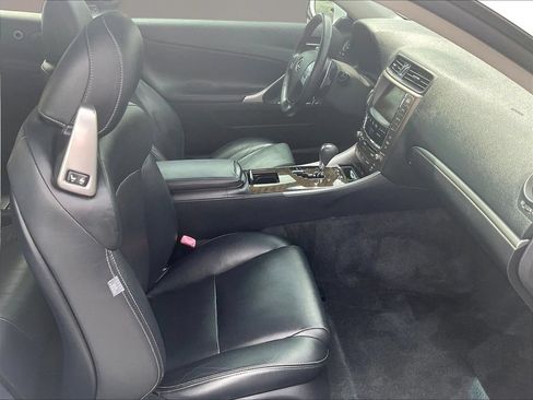 Used 2011 Lexus IS 350C w/ Luxury Pkg RWD image 29