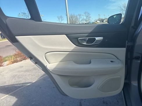 Used 2024 Volvo S60 B5 Plus image 16