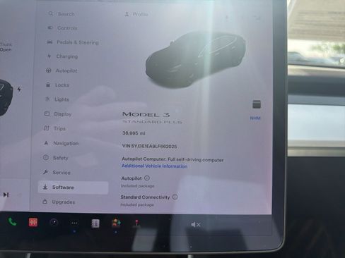 Used 2020 Tesla Model 3 Standard Range Plus image 14